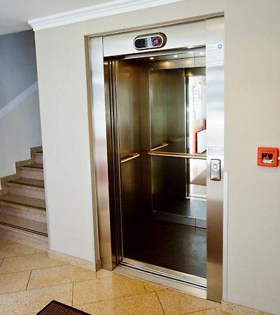 Hotel Tourist Frankfurt am Main Bagian luar foto